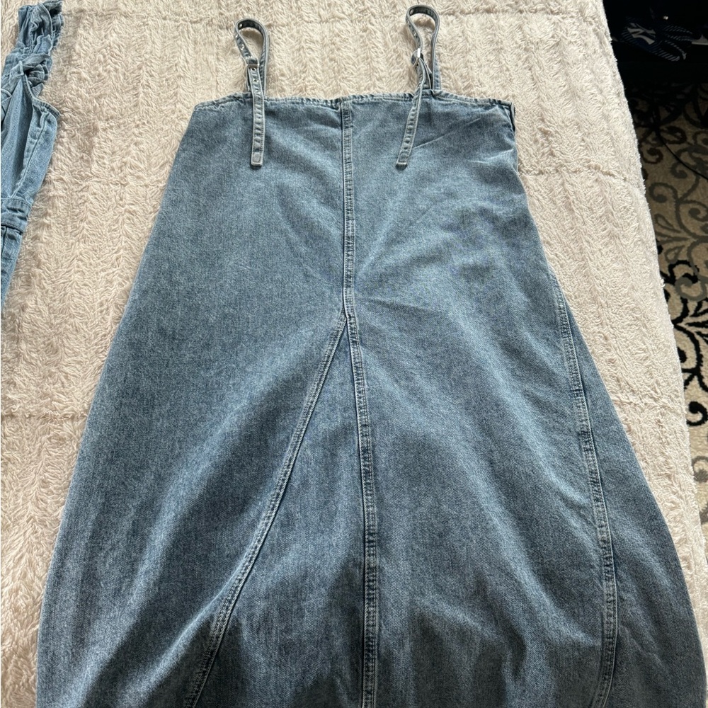 Zara women’s dress denim midi medium